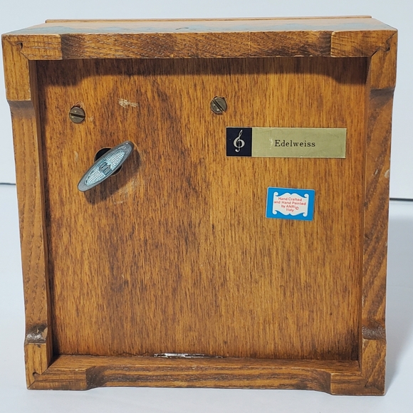 Rare VTG Anri Wooden Music Jewelry Box 3D Relief Hand Carved & Painted Gnome - Picture 3 of 7